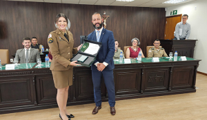 Tribunal de Justiça de São Gotardo entrega “Medalha Hélio Costa”
