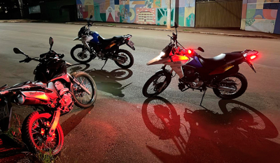 Alvo da Polícia, grupos de motoqueiros são autuados e presos  por direção perigosa e perturbação do sossego.
